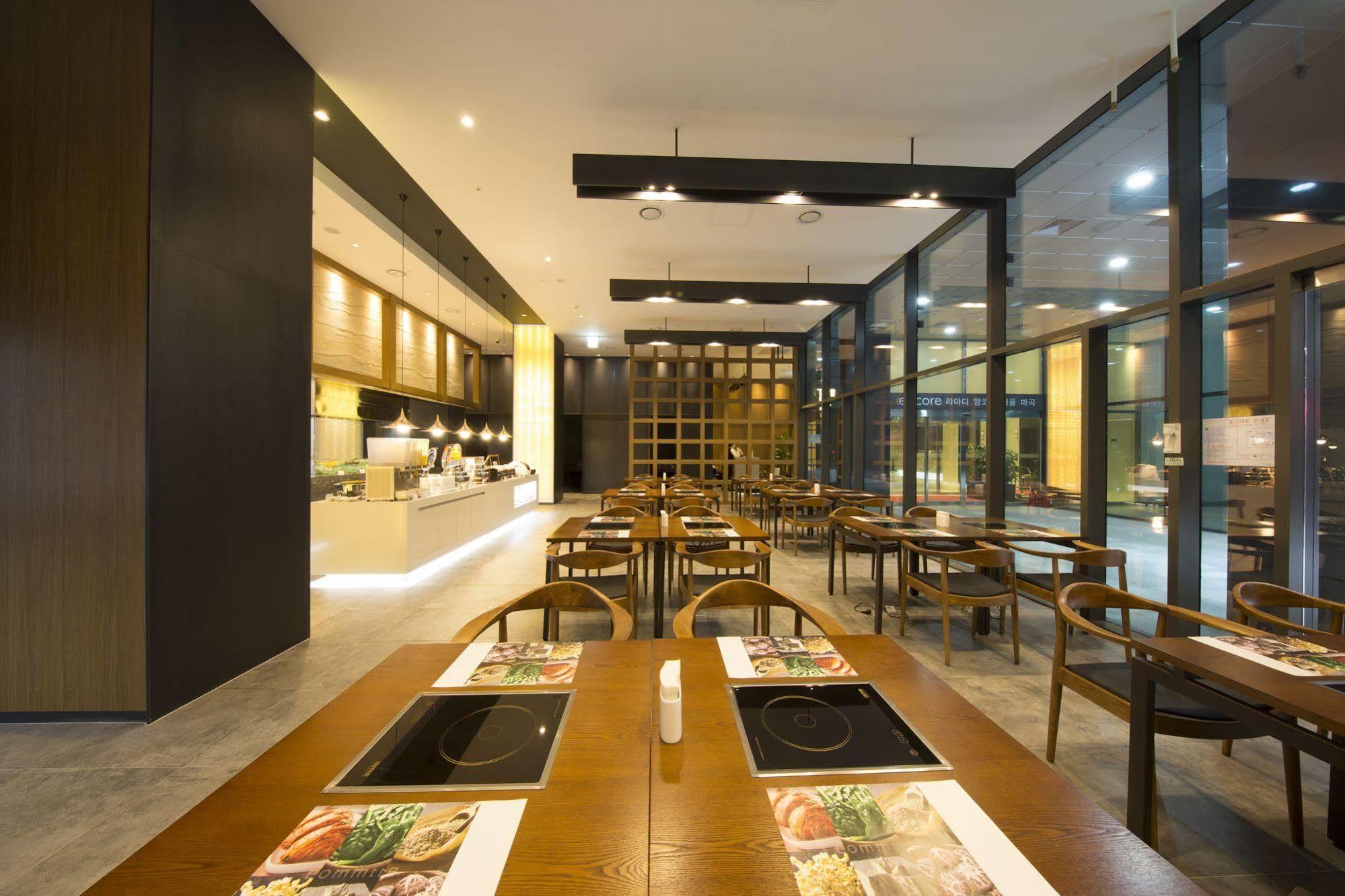 Ramada Encore By Wyndham Seoul Magok Exterior foto